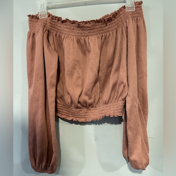 H&M off-shoulder pink blouse (also cropped) - Picture 3 of 3